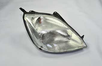 FOCUS ÇIKMA YEDEK PARÇA FORD CIKMA YEDEK FİESTA 2 SAG FAR